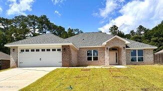 6256 Emerald Lake Dr, Biloxi, MS 39532