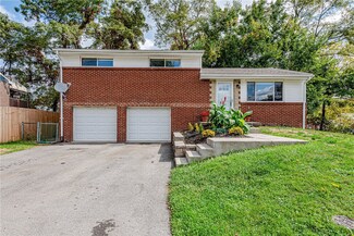 664 Regency Dr, Pittsburgh, PA 15239