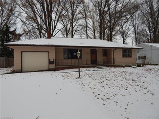 9941 Betty Ln, Elyria, OH 44035
