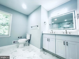 1129 Edward Dr, Great Falls, VA 22066