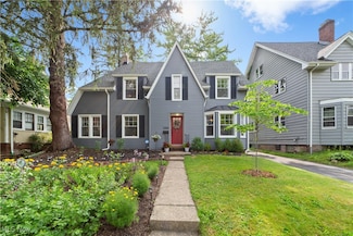 2585 Idlewood Rd, Cleveland Heights, OH 44118