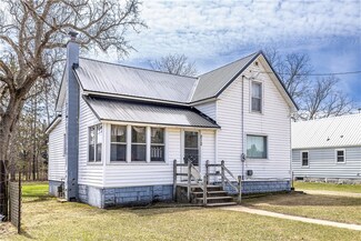 212 Columbus St, Black River Falls, WI 54615