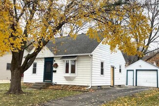 928 15th Ave NE, Rochester, MN 55906