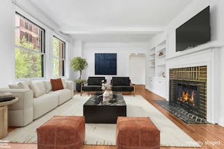 315 E 68th St Unit 3J, New York, NY 10065