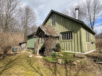 1423 County Route 7, Ancram, NY 12502