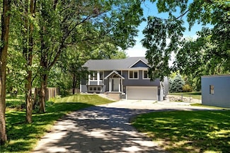 403 1st St E, Altoona, IA 50009
