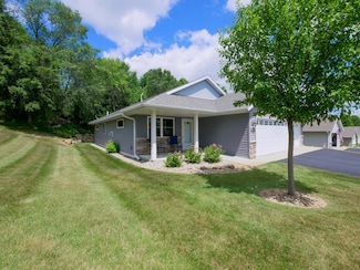 2211 Ridgedale Dr SE, Alexandria, MN 56308