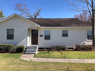 5716 Robertson St, Houston, TX 77009