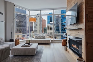 1 Franklin St Unit 1907, Boston, MA 02110