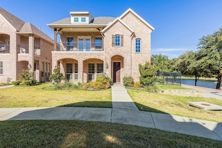 516 Renaissance Ln, Irving, TX 75060