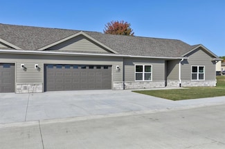 1001 Faith Place St, Dallas Center, IA 50063