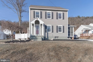 448 Woodward Ave, Lock Haven, PA 17745