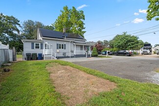 14 Mount Pleasant Ave, Dracut, MA 01826