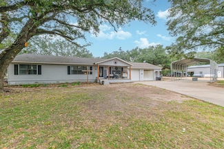 89 Cr 352, Elmaton, TX 77440