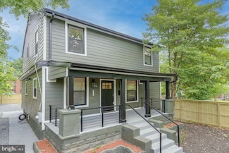 4252 Dix St NE, Washington, DC 20019