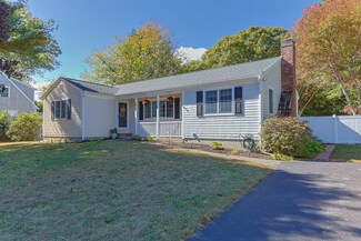 39 Maddaket Ln, Centerville, MA 02632