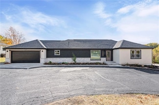 1309 W 100th Terrace, Kansas City, MO 64114