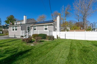 29 Nathaniel St, Worcester, MA 01604