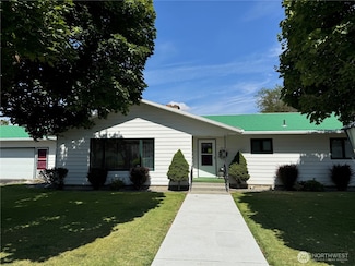 813 SE College Ave, Wilbur, WA 99185