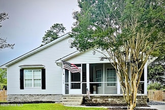 109 Halls Creek Dr, Swansboro, NC 28584