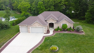 71 Liberty Lakes Dr, Valparaiso, IN 46385