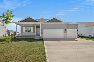 2715 NW 44th St, Ankeny, IA 50023