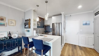 42 8th St Unit 4103, Boston, MA 02129