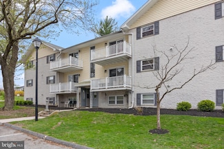 5 Warren Lodge Ct Unit 2A, Cockeysville, MD 21030