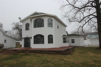 212 S Broad St, Mooreland, IN 47360