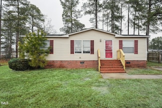 44 Plymouth Ct, Spring Lake, NC 28390