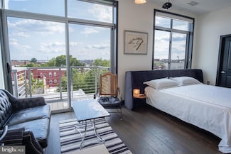 2550 17th St NW Unit 604, Washington, DC 20009