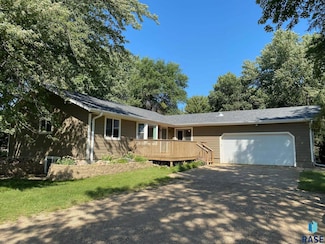 46202 267th St, Hartford, SD 57033