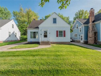 4286 Prasse Rd, Cleveland, OH 44121