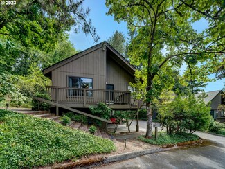 7520 SW Barnes Rd Unit A, Portland, OR 97225