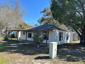 302 NW 9th St, Carrabelle, FL 32322