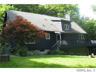 4346 Trestle Lake Dr, Munnsville, NY 13409