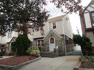 88-30 Cooper Ave, Flushing, NY 11385