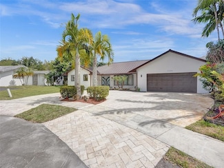 5220 N 31st Place, Hollywood, FL 33021