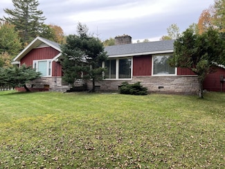 176 Glenwood Dr, Saranac Lake, NY 12983