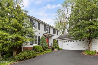 5209 Indian Woods Ct, Louisville, KY 40207