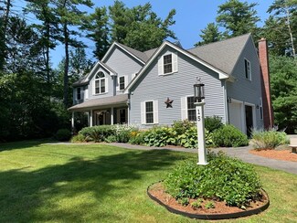 15 Robbins Ln, Lakeville, MA 02347