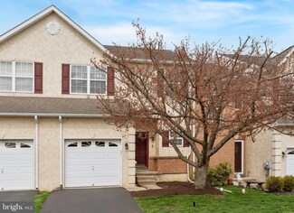 943 Cholet Dr, Collegeville, PA 19426
