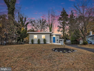 8303 Macarthur Rd, Glenside, PA 19038