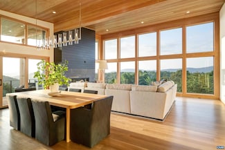 410 Twelve Ridges Way, Vesuvius, VA 24483