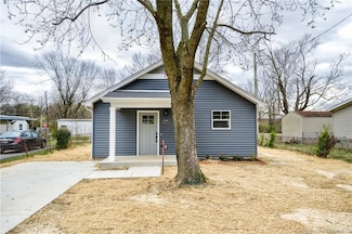 1008 Brunswick Dr, Jeffersonville, IN 47130