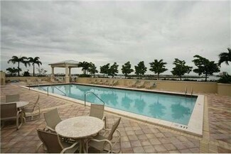 2640 Lake Shore Dr Unit 1014, Riviera Beach, FL 33404