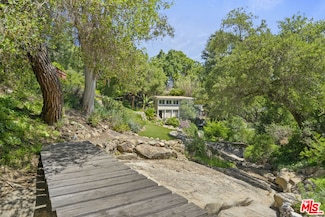908 Fernwood Pacific Dr, Topanga, CA 90290