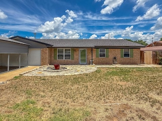 303 Romero St, Fritch, TX 79036