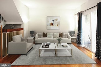 3187 Readsborough Ct, Fairfax, VA 22031