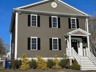 11 Bay St, Fairhaven, MA 02719